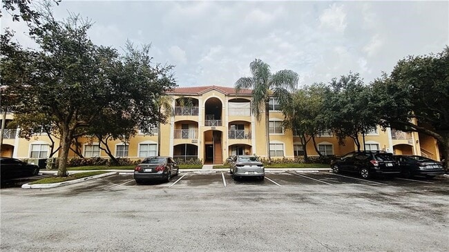 Building Photo - 5580 NW 61st St