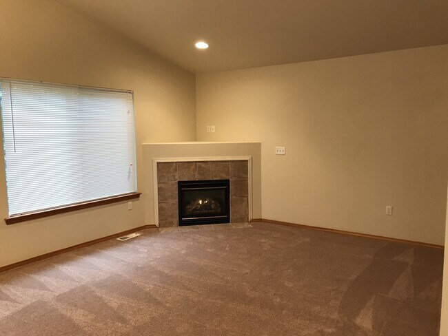 Foto del edificio - Lake Stevens 4 Bedroom Home