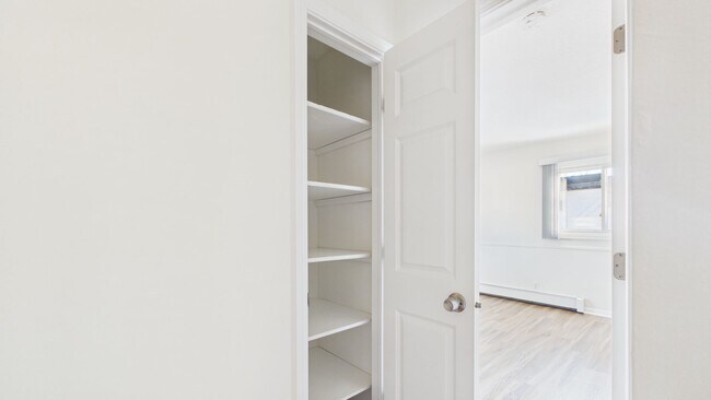 Foto del edificio - Upgraded 1-Bedroom Home in Minnetonka