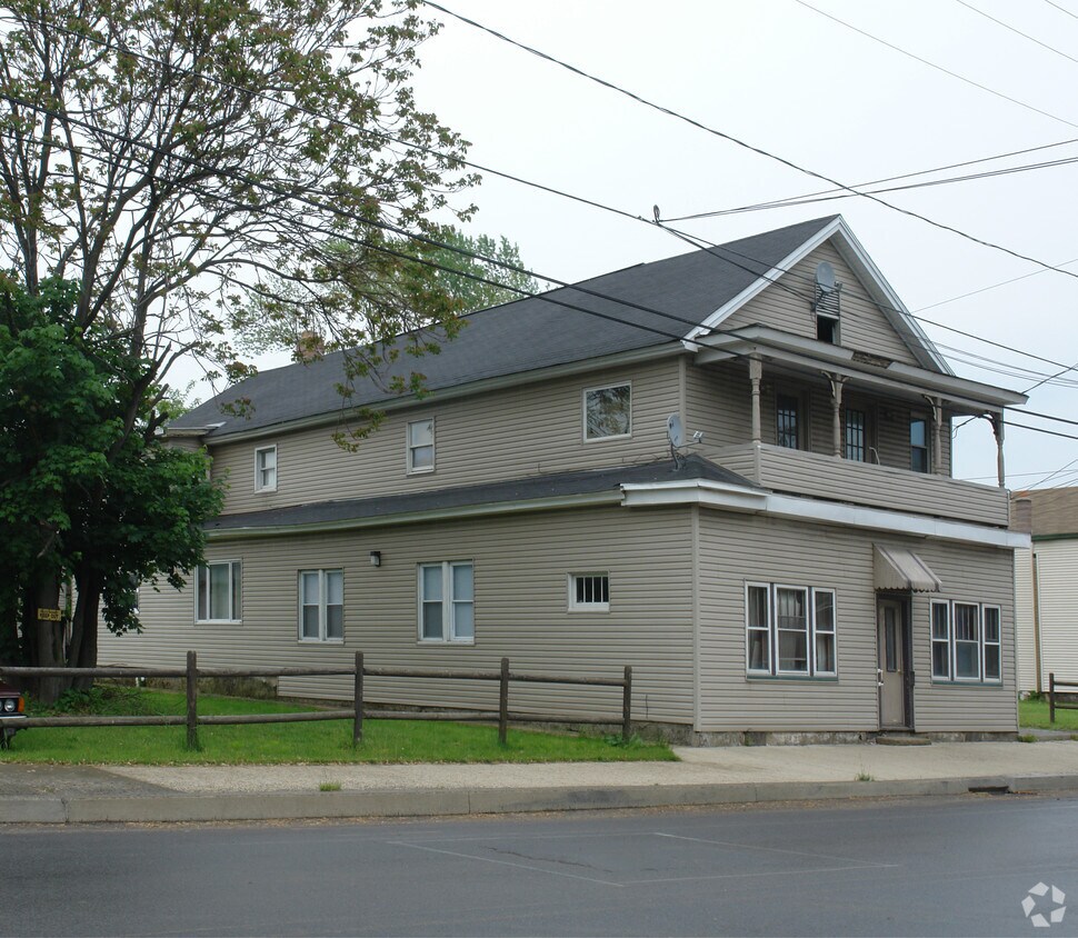 Building Photo - 113-115 E Market St