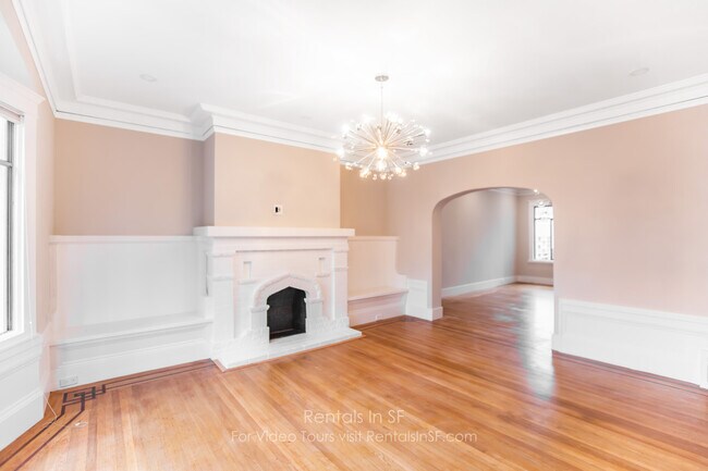 Building Photo - 410 18th Ave