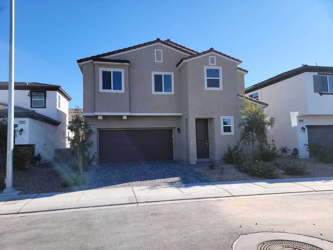 Primary Photo - Brand new 4 Bedroom home in gated neighbor...