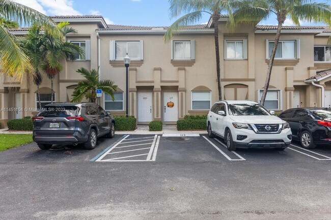 Foto del edificio - 2221 SE 25th Ave