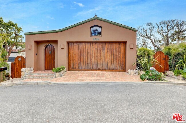 Foto del edificio - 3916 Rambla Orienta