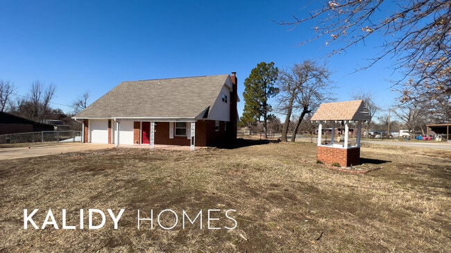 Building Photo - 4605 Sunset Terrace