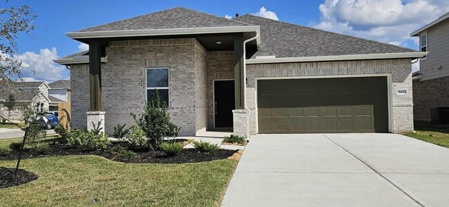 Building Photo - 8442 Bay Oaks Dr