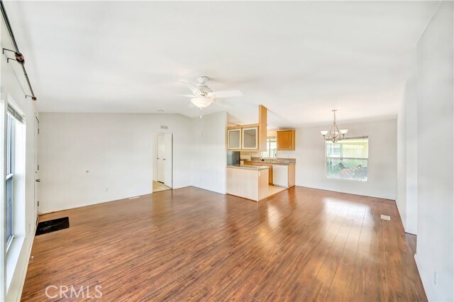 Foto del edificio - 24 Gitana Ave