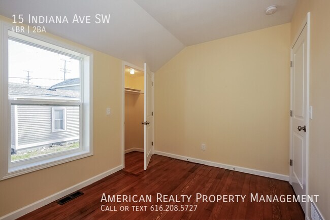 Foto del edificio - 15 Indiana Ave SW