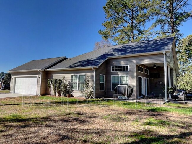 Building Photo - 805 Silver Maple Ct
