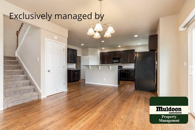 Building Photo - Beautifully done home close to Military Ba...