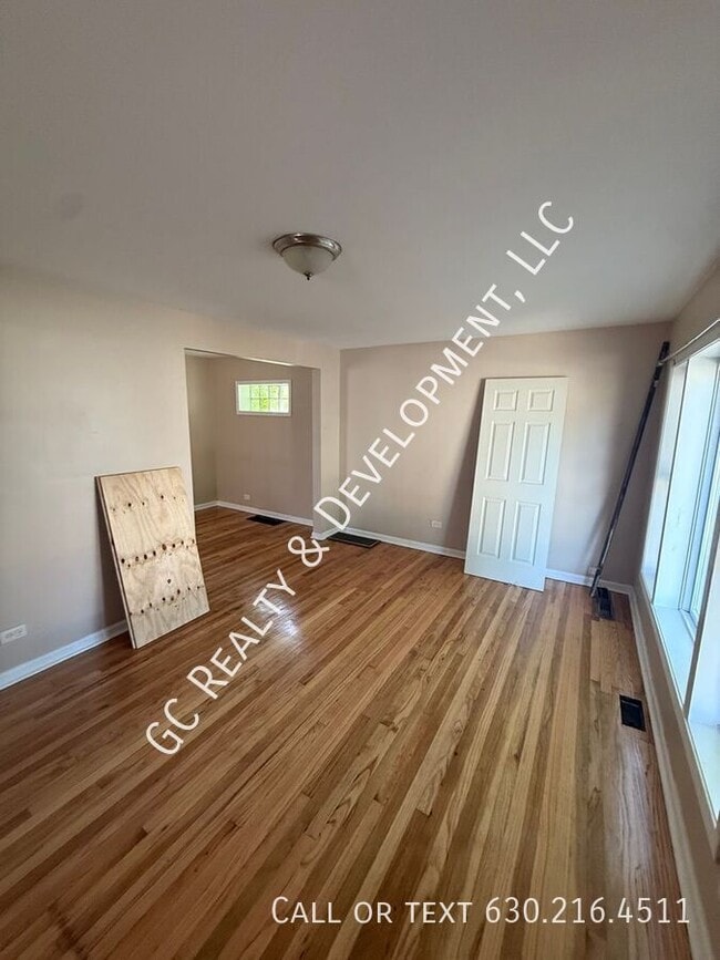 Foto del edificio - 9857 S Calhoun Ave