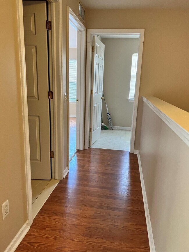 Foto del edificio - 7446 Lacy Dr