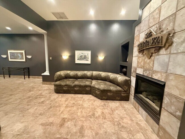 Foto del edificio - University District Condo