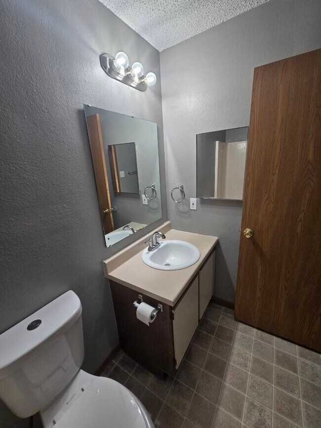 Foto del edificio - 202 Timber Ridge Dr