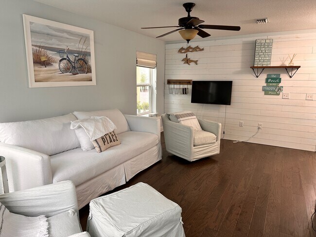 Foto del edificio - 9 Inlet Heights Ln