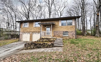 Building Photo - 7012 Windcrest Ln