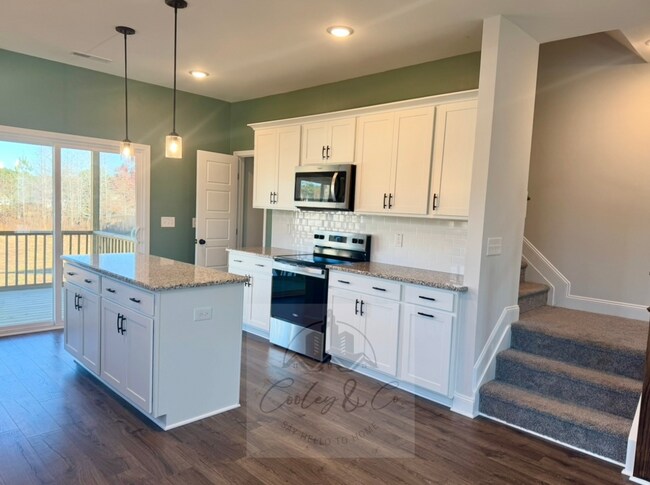 Building Photo - 63 Barhams Mill Pond Wy