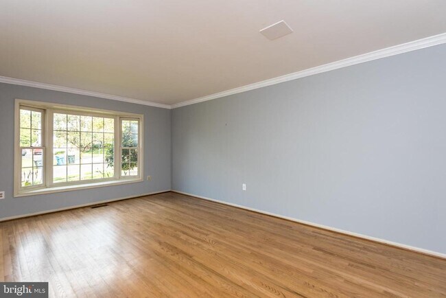 Foto del edificio - 2055 Country Club Dr