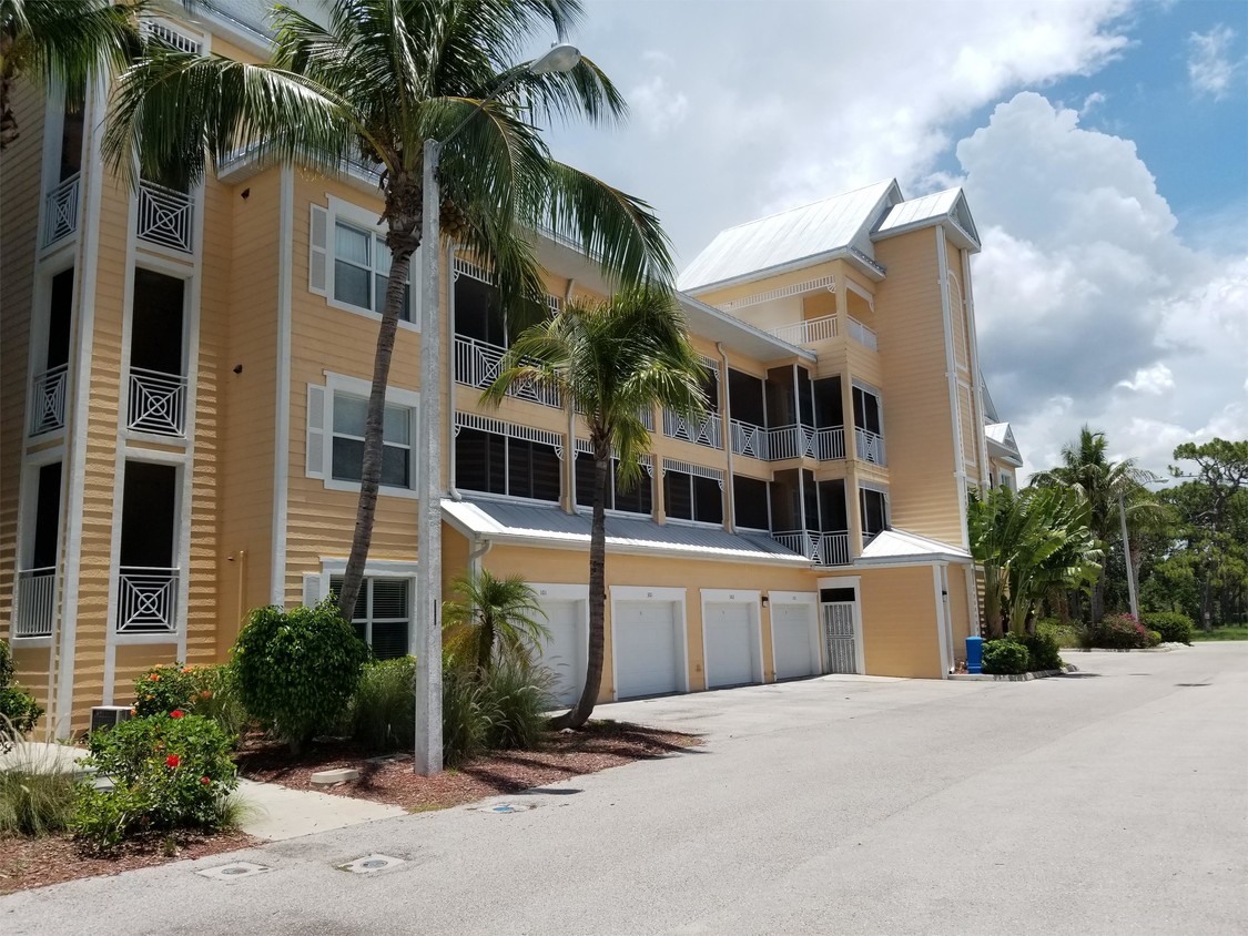 Foto principal - 3250 Bonita Beach Rd SW