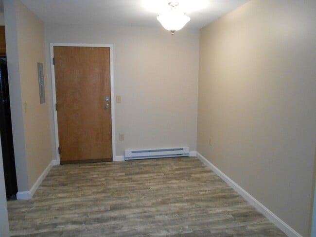 Building Photo - Derry Fieldstone Terrace Condo For Rent!