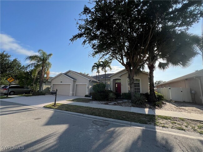 Foto del edificio - 366 Burnt Pine Dr