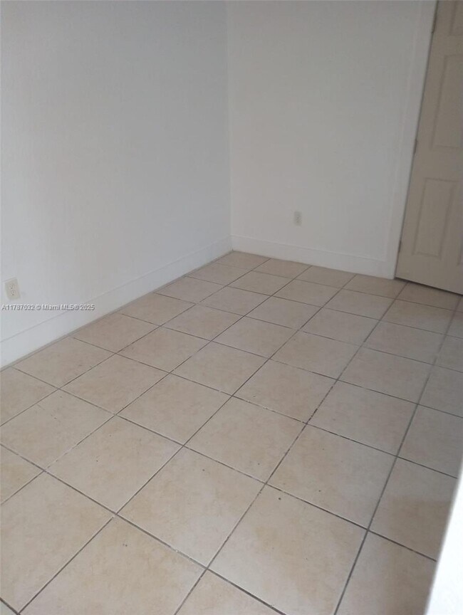 Foto del edificio - 1021 NW 3rd St