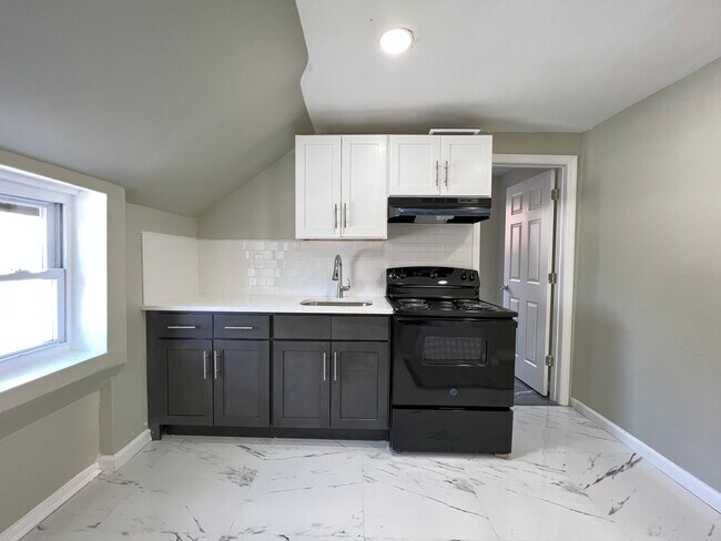 63 Delavan Ave Unit 3 - 65 Delavan Ave