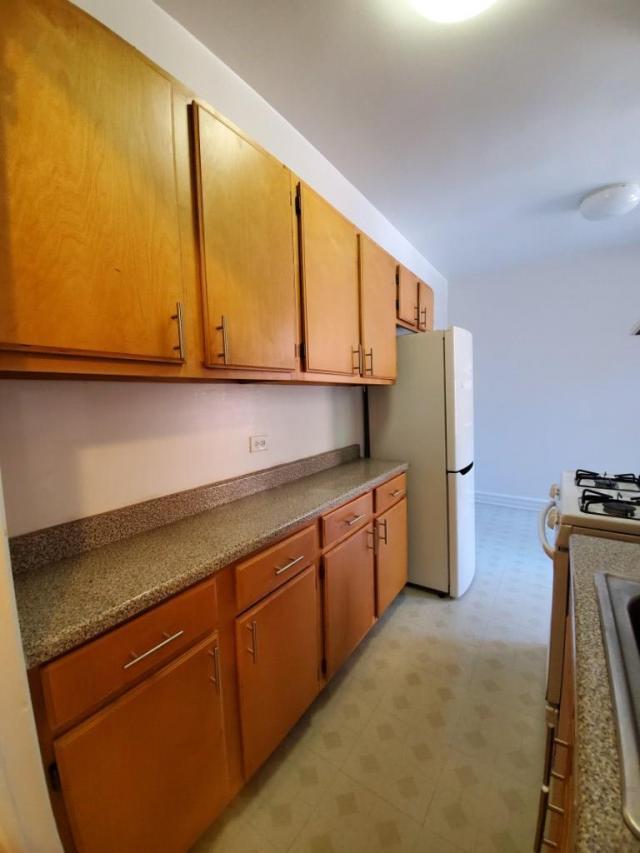 Building Photo - 0 bedroom in SUNNYSIDE NY 11104