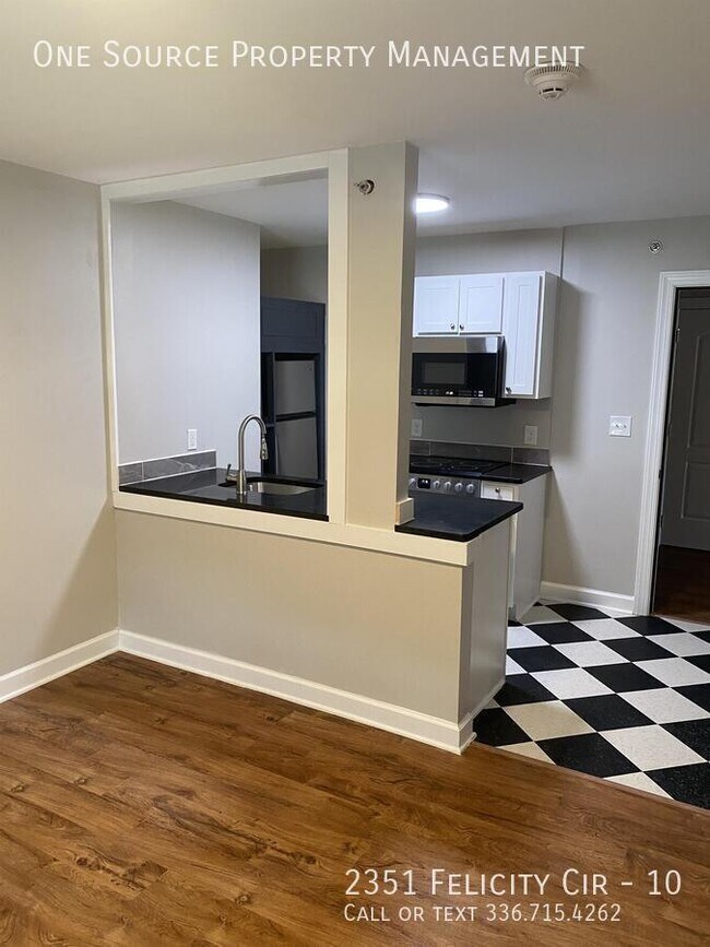 Foto del edificio - 2351 Felicity Cir