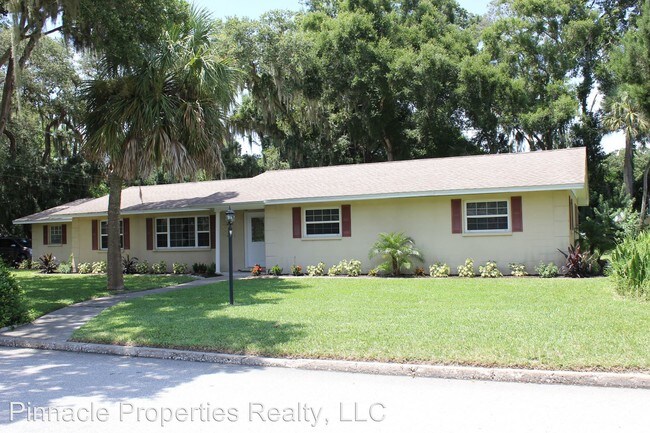 Building Photo - 4 br, 2 bath House - 2012 5th St. W.