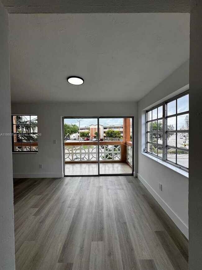 Foto del edificio - 11840 NE 19th Dr