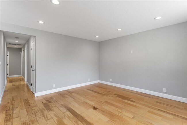 Foto del edificio - 4052 Huntington St
