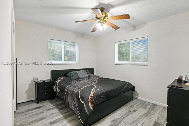 Foto del edificio - 44 NW 19th St