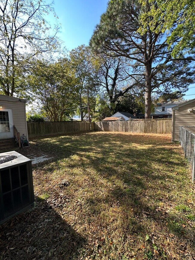 Building Photo - CHARMING CAPE COD in COMMODORE PARK