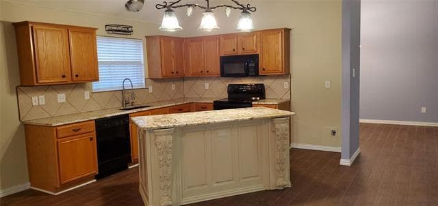 Building Photo - 204 Trenton Dr