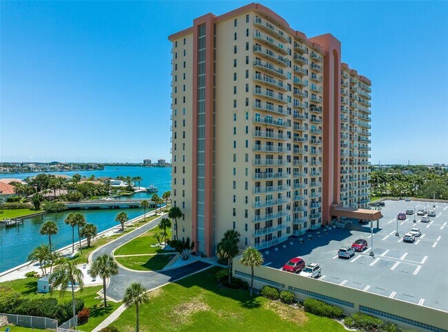 Building Photo - 4900 Brittany Dr S