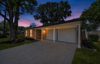 Building Photo - 10602 Raydell Dr
