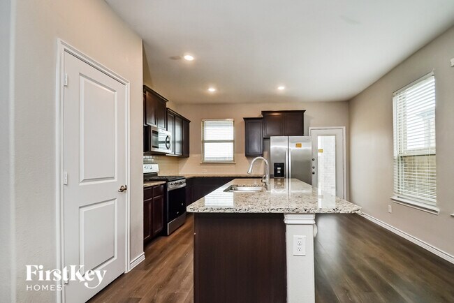 Building Photo - 7509 Continental Dr