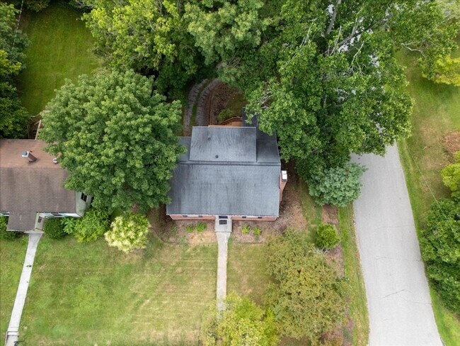 Foto del edificio - 1100 Kentwood Dr