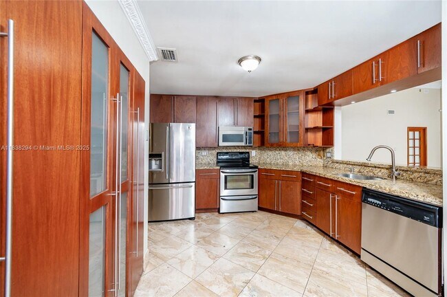 Foto del edificio - 4725 NW 103rd Ct