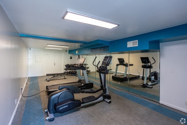Building Photo - 400 Adamwood Dr