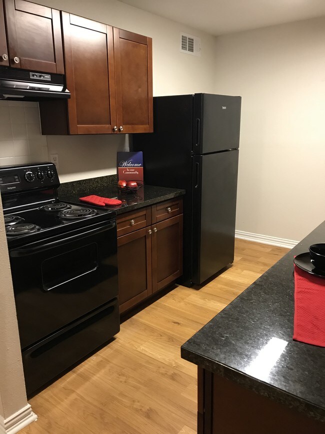 Southwest Village Apartments Stafford, TX