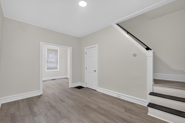 Foto del edificio - 109 N Warren St