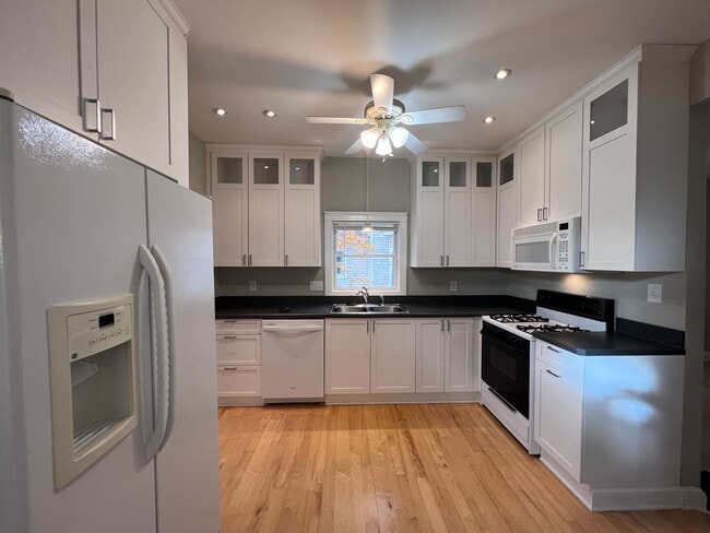 Foto del edificio - Welcoming Victorian with Modern Comforts *...