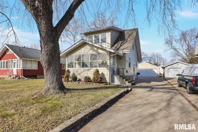 Foto del edificio - 2601 W Kenwood Ave