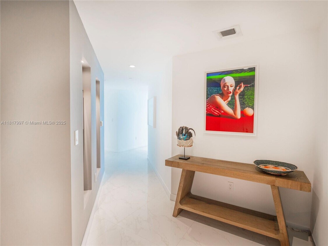 Foto principal - 1300 S Miami Ave