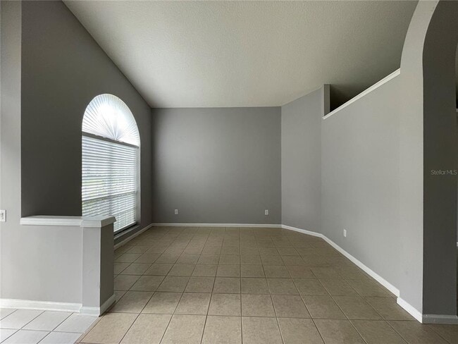 Building Photo - 163 Oak Grove Cir
