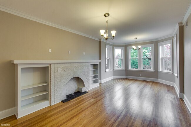 Building Photo - 2735 N Francisco Ave