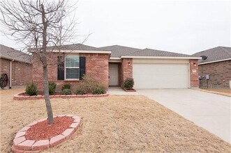 Building Photo - 1721 Gayla Creek Dr