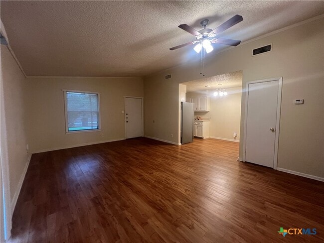 Foto del edificio - 1524 Shannon Cir